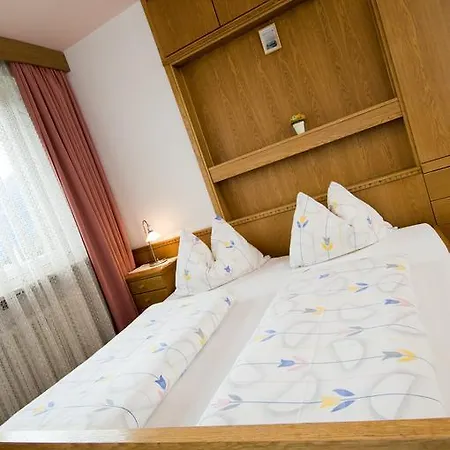 Farm stay Sonnenheimhof Malles Venosta