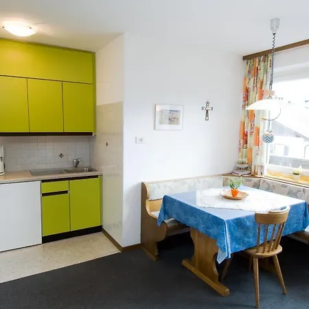Farm stay Sonnenheimhof Malles Venosta